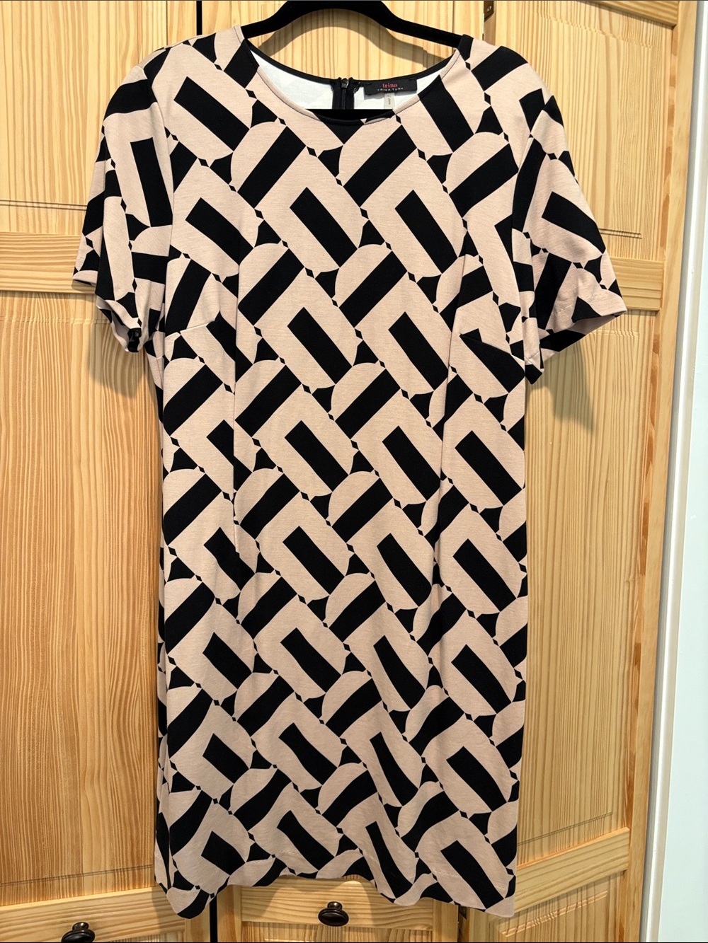 Trina Turk Black and Beige Geometric Shift Mini Dress
